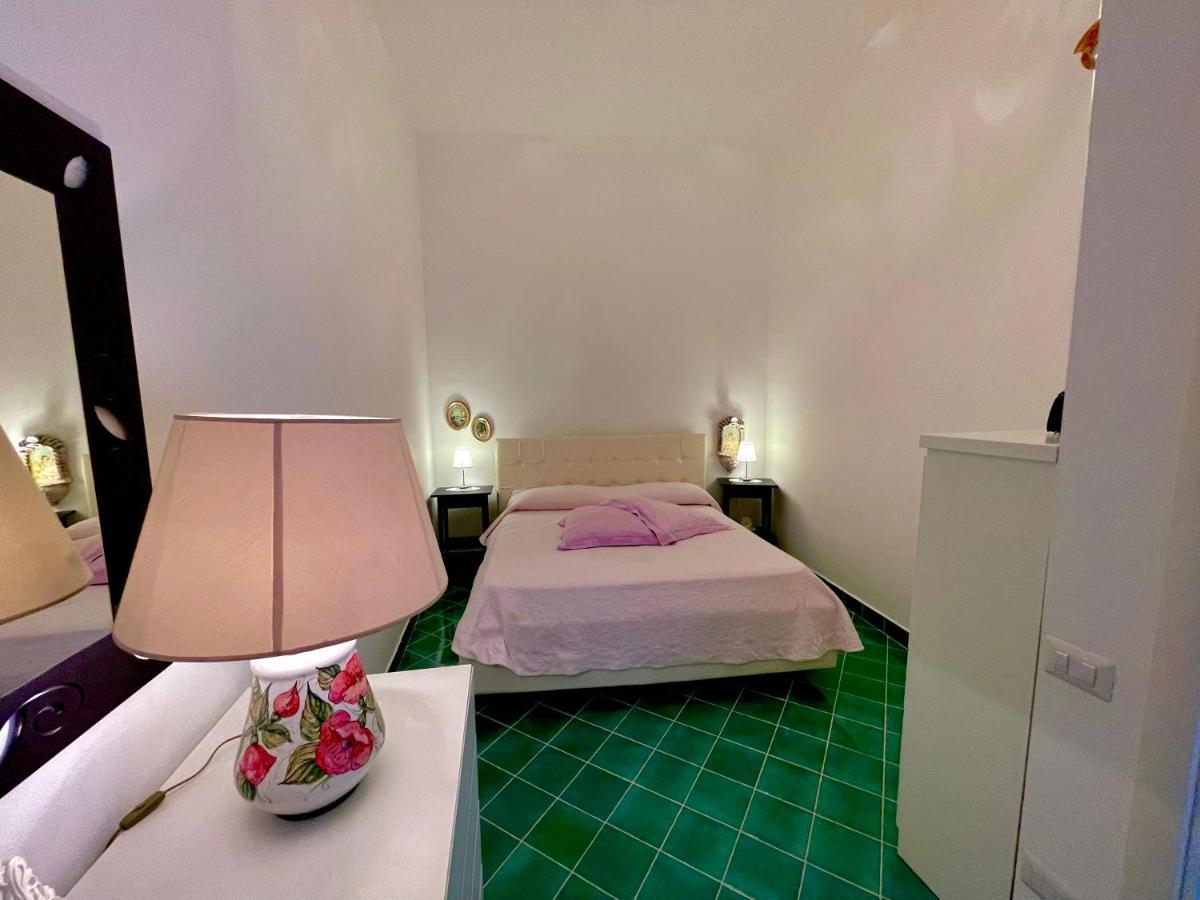 La Finestra Sul Duomo, Amalfi Coast Apartment Vietri Bagian luar foto