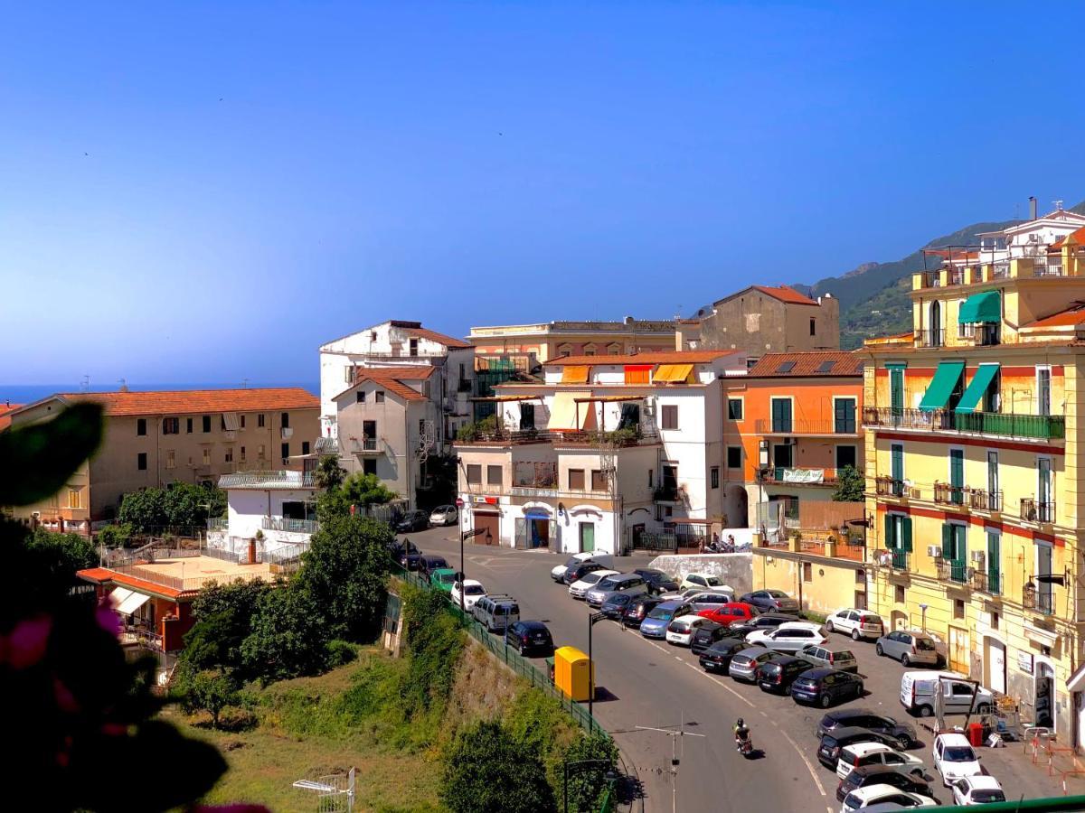 La Finestra Sul Duomo, Amalfi Coast Apartment Vietri Bagian luar foto