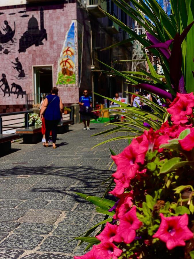 La Finestra Sul Duomo, Amalfi Coast Apartment Vietri Bagian luar foto