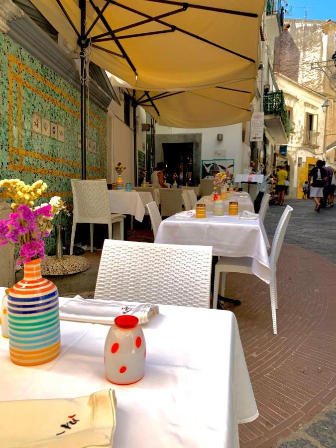 La Finestra Sul Duomo, Amalfi Coast Apartment Vietri Bagian luar foto
