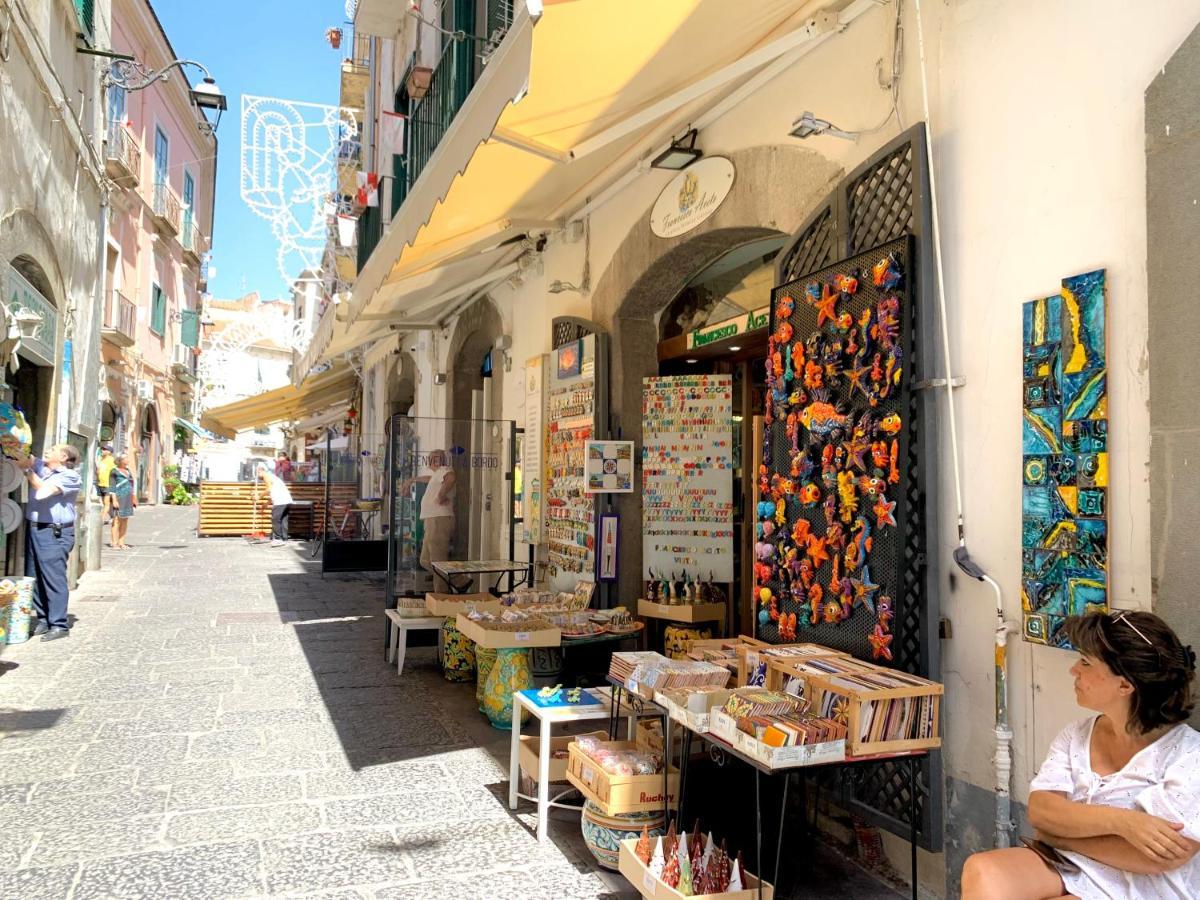 La Finestra Sul Duomo, Amalfi Coast Apartment Vietri Bagian luar foto